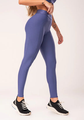 Kit Top + Legging fitness feminina azul com recortes e elástico na cintura flow