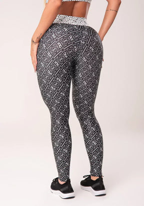 KIT LEGGING + TOP FITNESS FEMININO BRANCO E PRETO LOGOMANIA FLOW