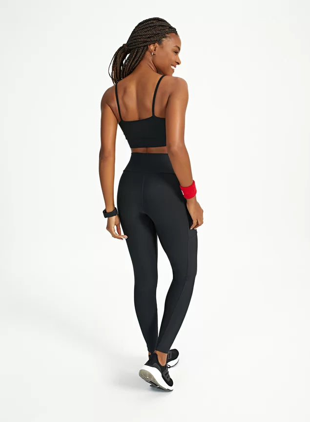 Top feminino fitness alça preto darkness